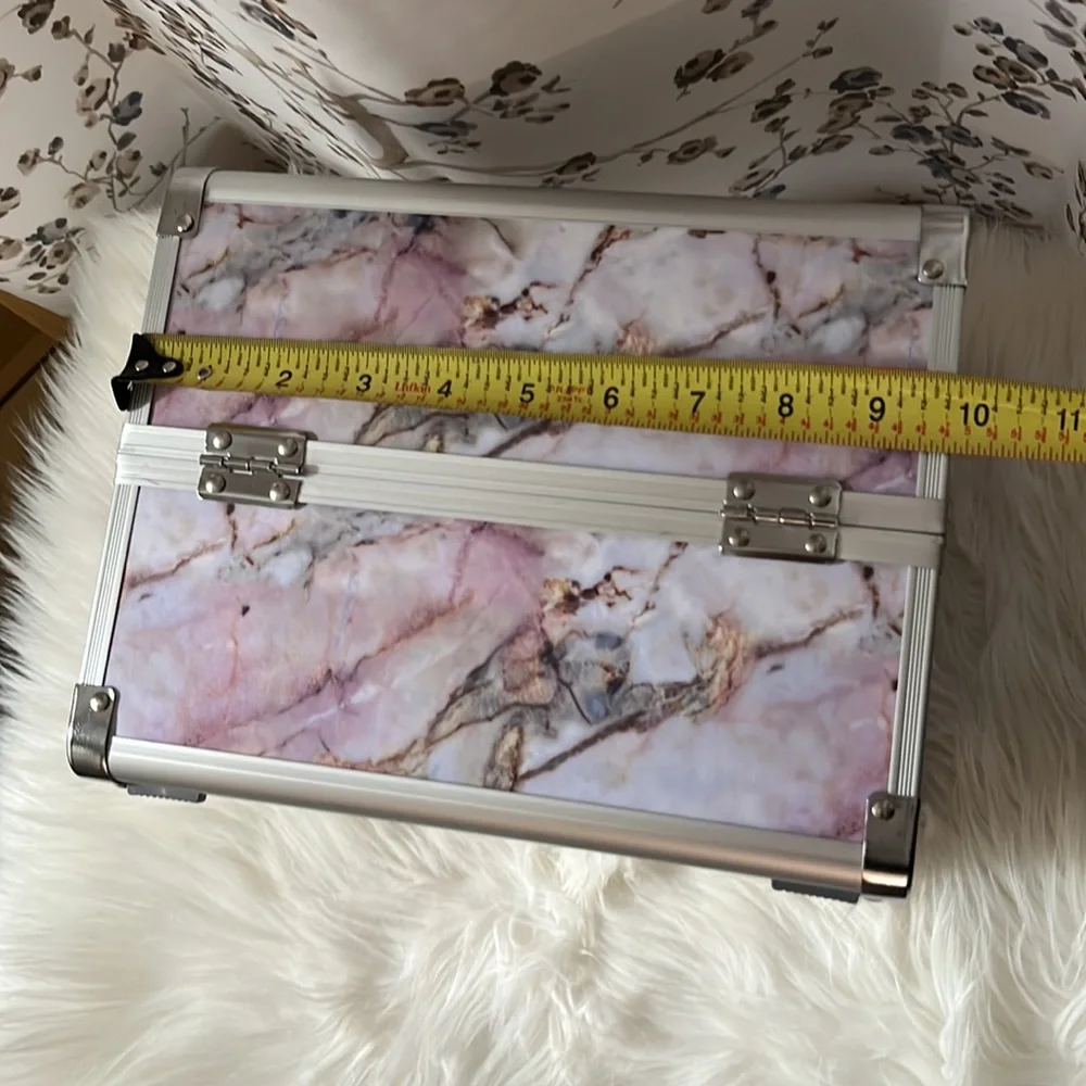 Imoshion Brand pink and white Medium Train Case